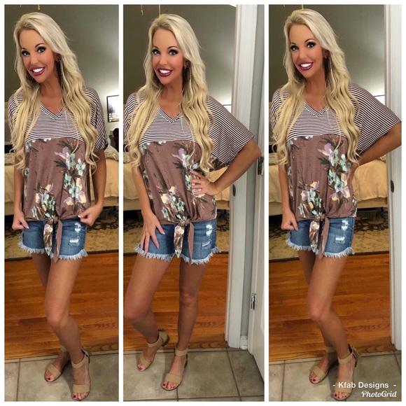 LAST ONE! Mauve V Neck Contrast Print Tie Top! - Picture 8 of 8